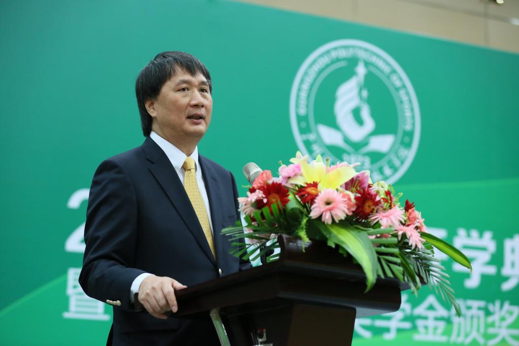 傑出校友☝🏽、廣州康威集團黎偉權董事長致辭