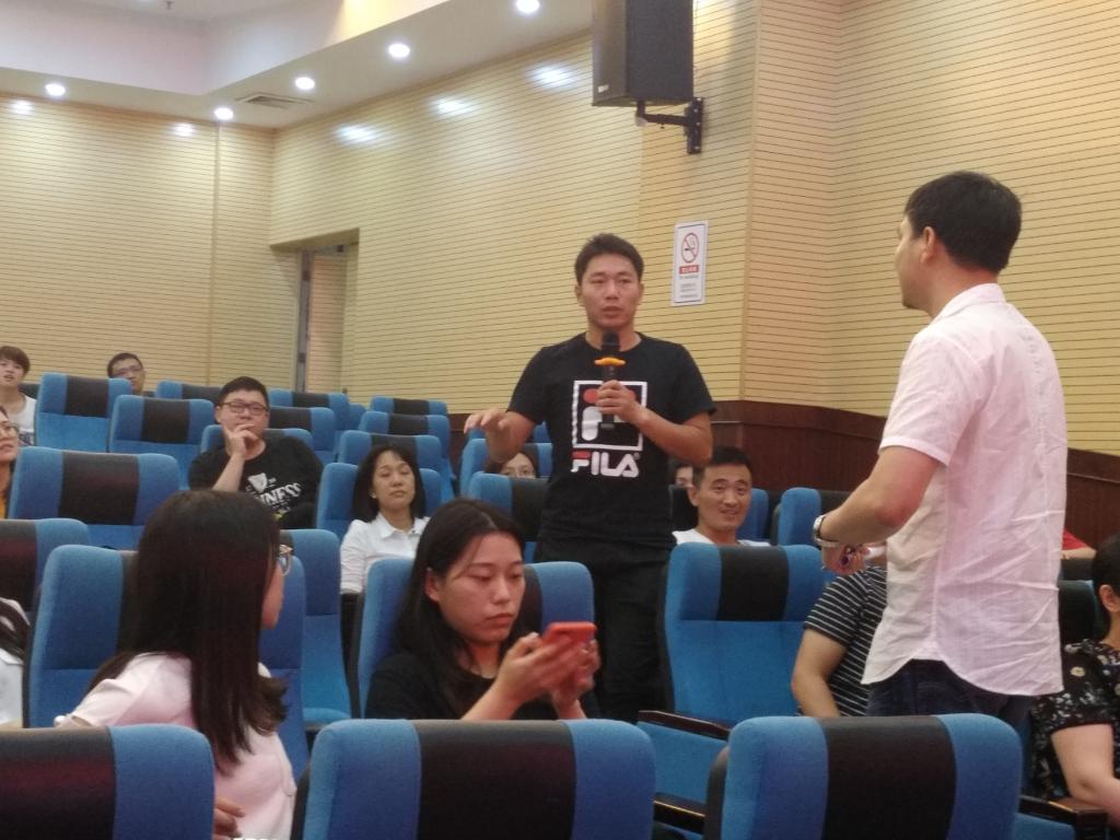 教師代表發言總結此次培訓活動感想